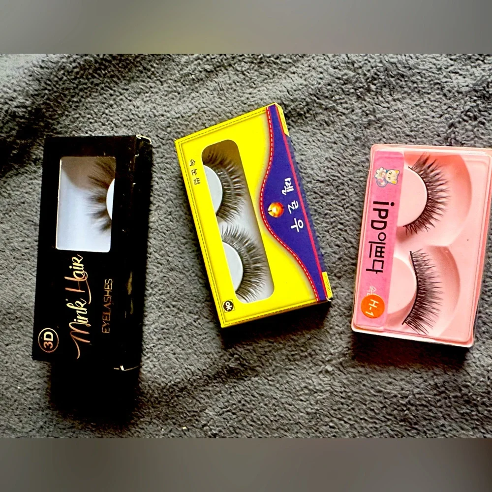 Assorted eyelash bundle - Picture 1 of 2